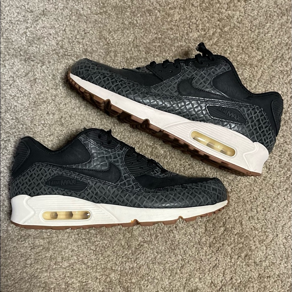 Like New Nike Air Max
